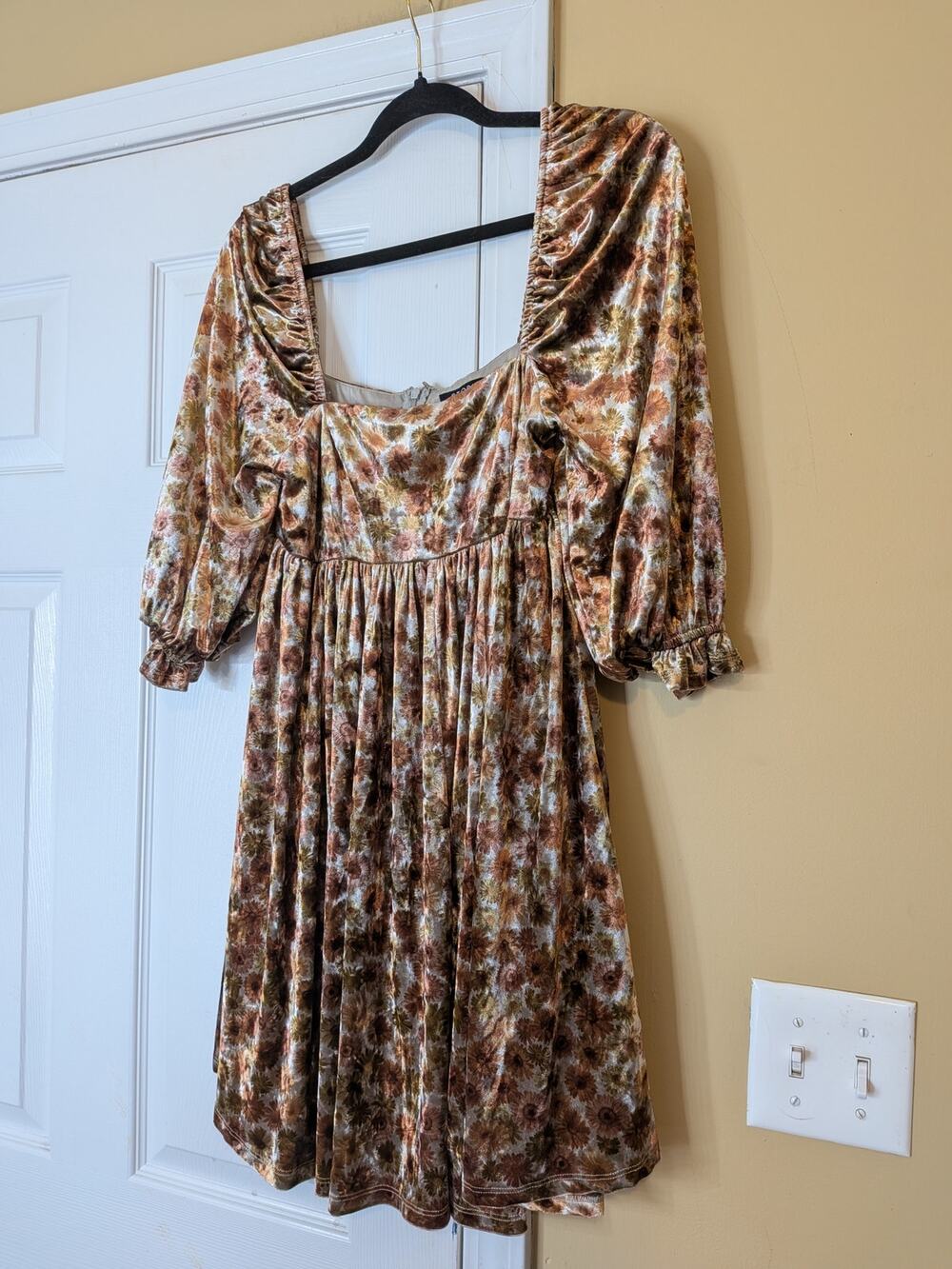 STORIA Floral Velvet Mini Dress Size Small Cottagecore Fall Whimsygoth 70s